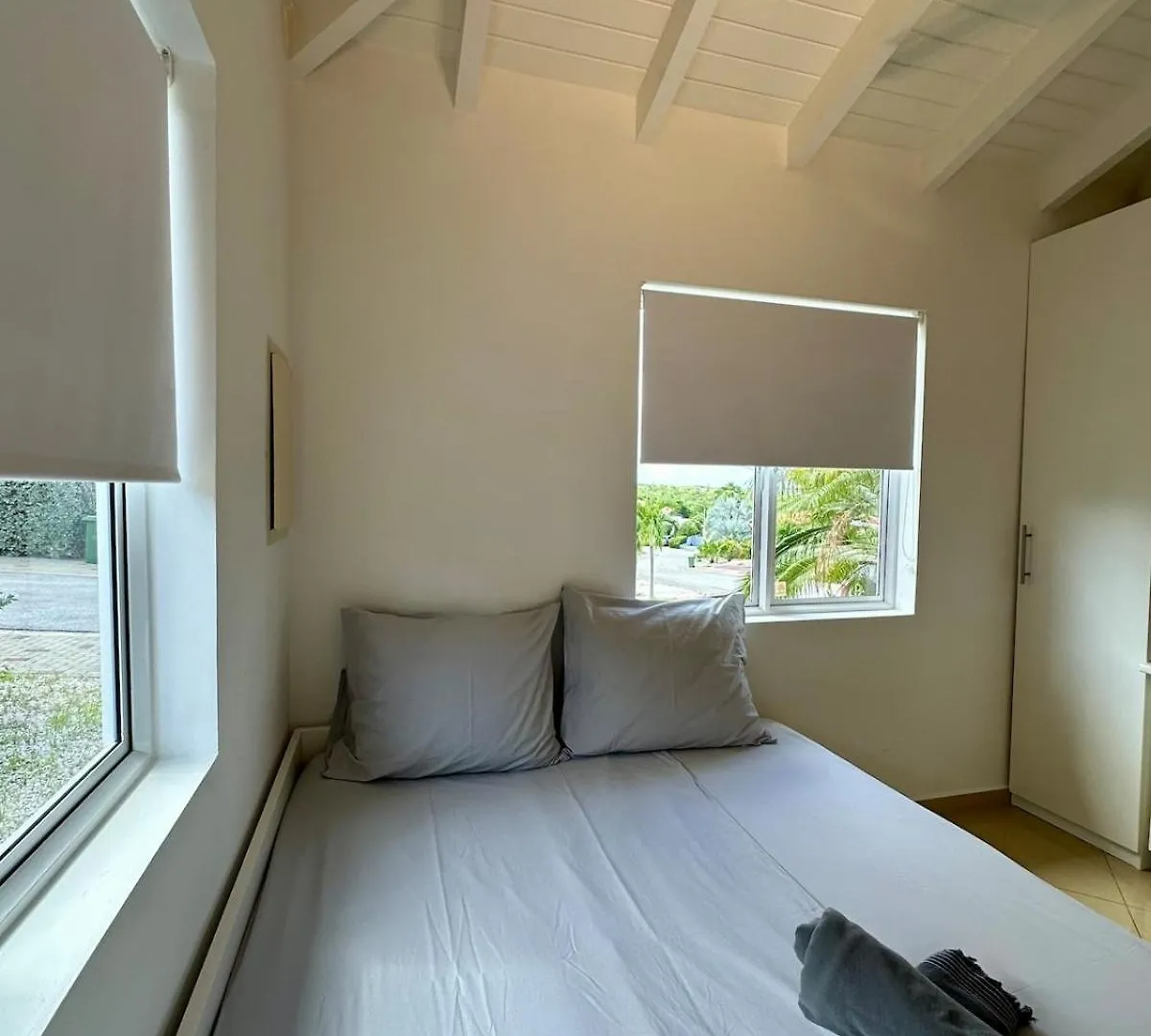 Family Home Jan Thiel Op Marbella Willemstad Vila